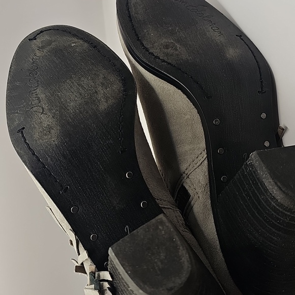 Sam Edelman Louie Fringe Suede Booties. Size 7 - Picture 4 of 9